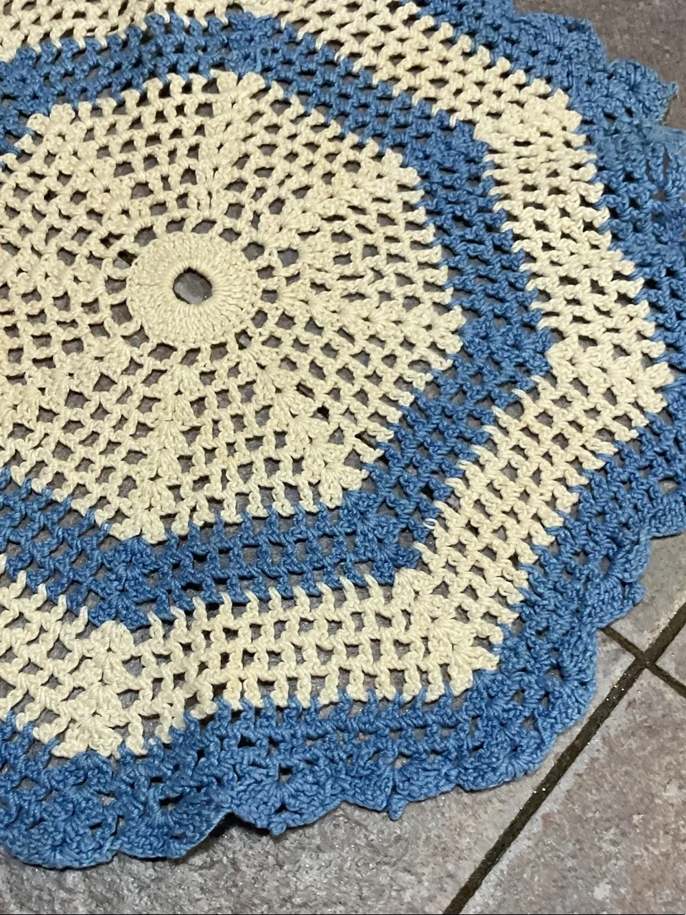 N/A set crocheted
